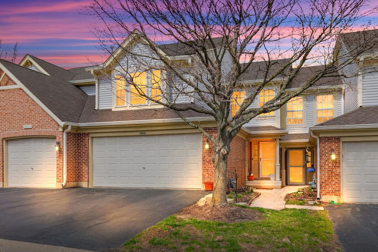1666 Penn Ct., Crystal Lake, IL 60014