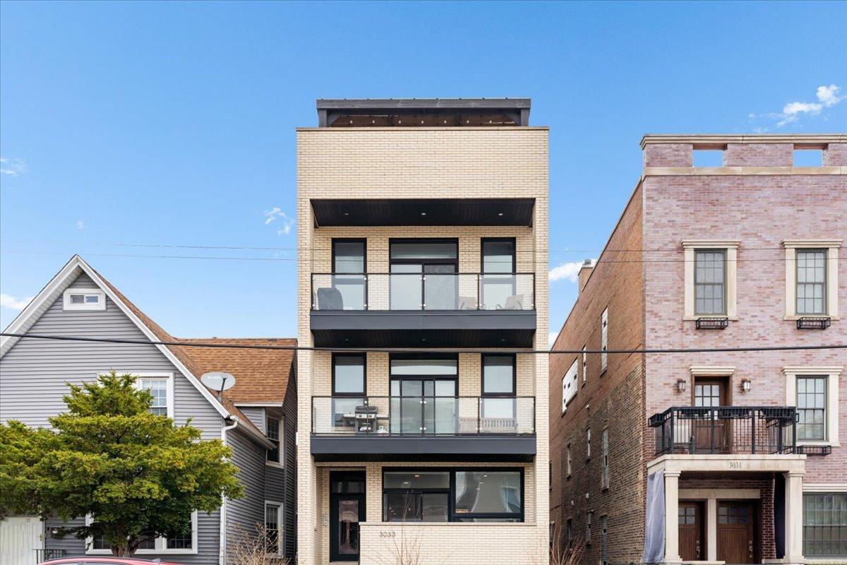 3033 N Clybourn Ave. #1, Chicago, IL 60618