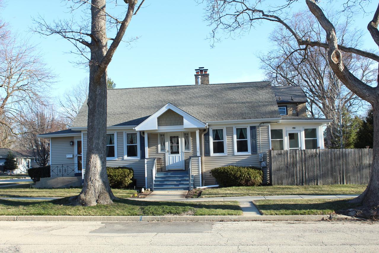 1503 Hickory St., Waukegan, IL 60085