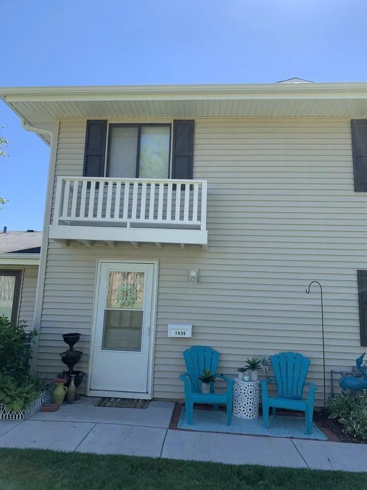 1436 Millbrook Ct., Schaumburg, IL 60193