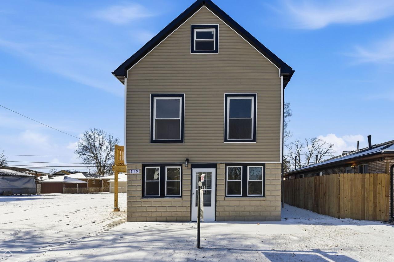 710 Greenbay Ave., Calumet City, IL 60409