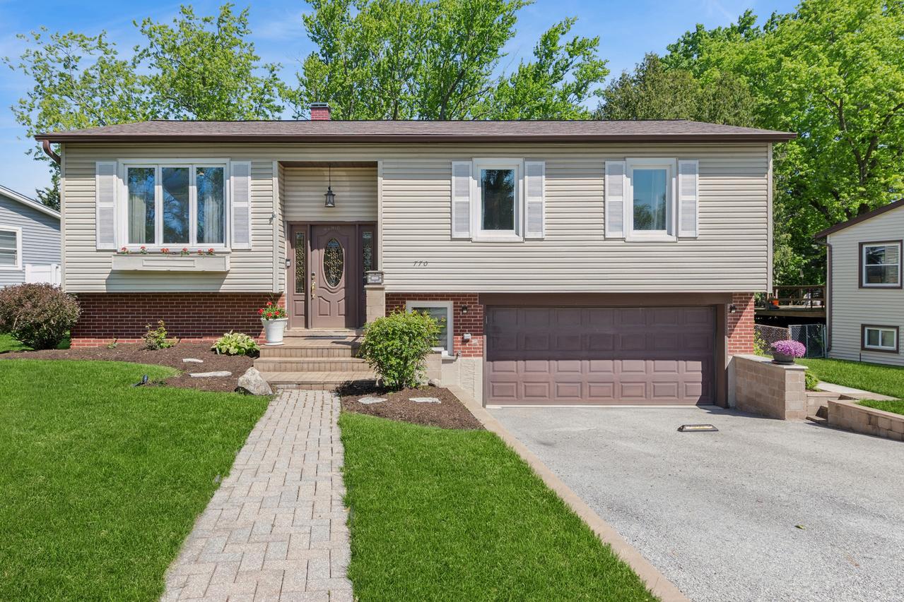 770 Easy St., Glendale Heights, IL 60139
