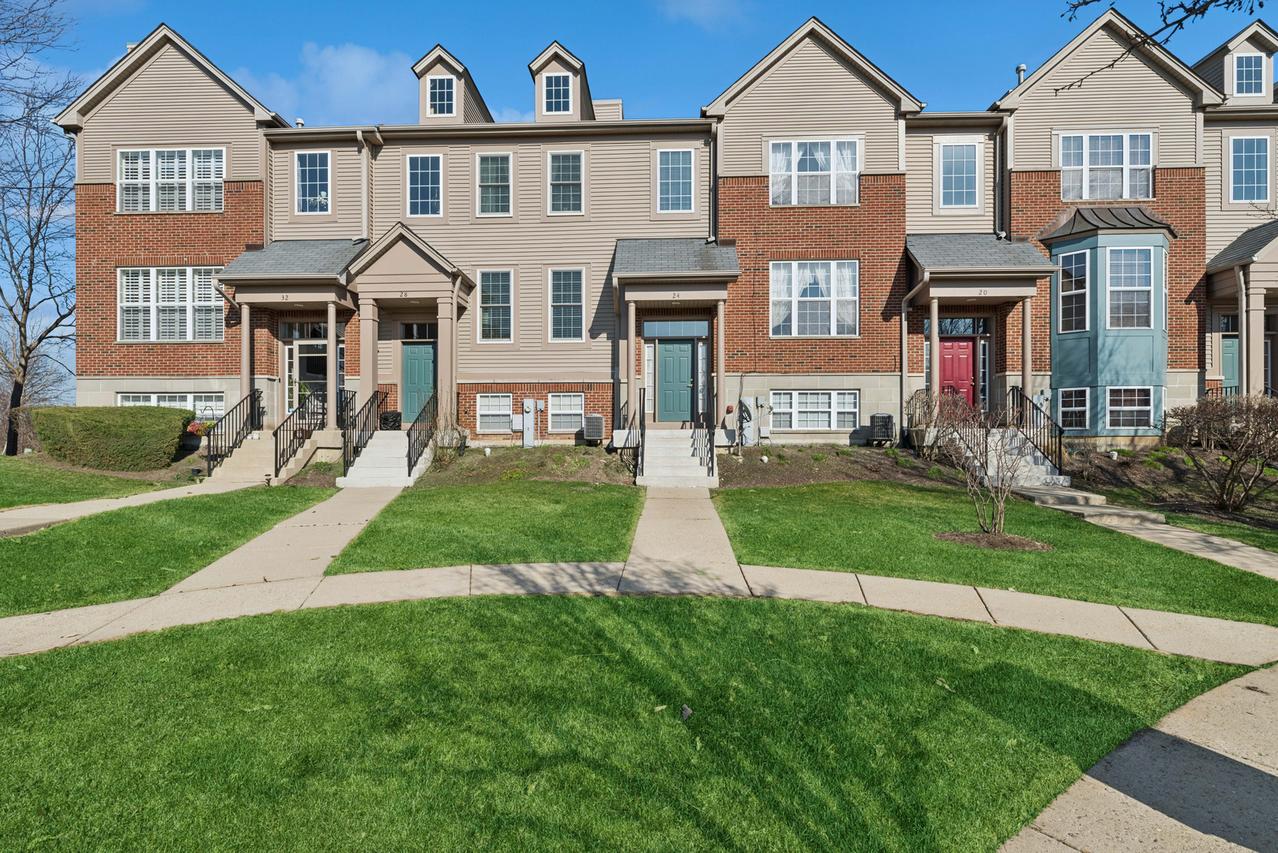 24 Village Station Ln., Grayslake, IL 60030