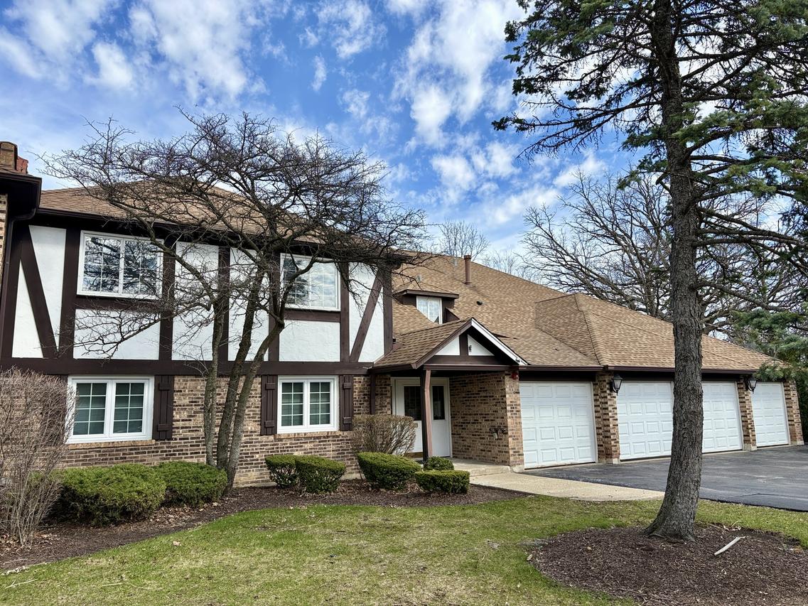 5806A Wolf Rd. #4, Western Springs, IL 60558