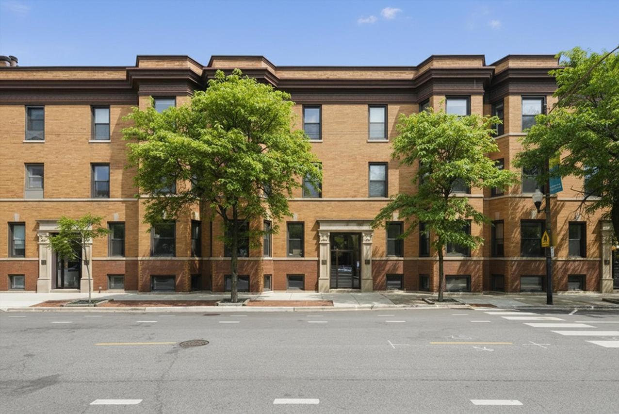 1054 W Armitage Ave. #A, Chicago, IL 60614