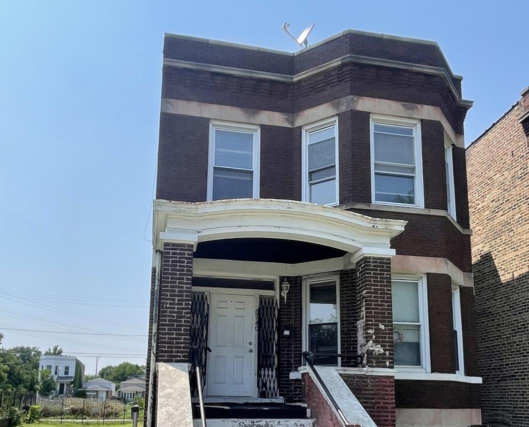 6740 S Saint Lawrence Ave., Chicago, IL 60637