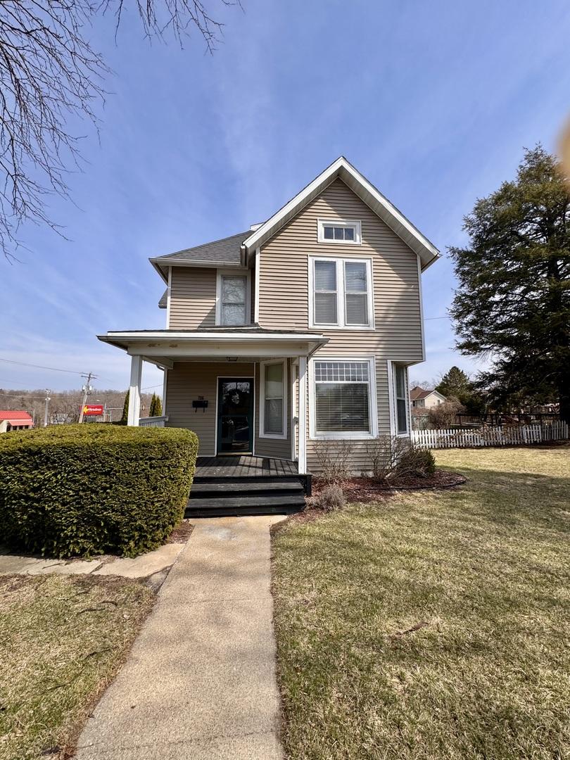 706 S Hennepin Ave., Dixon, IL 61021