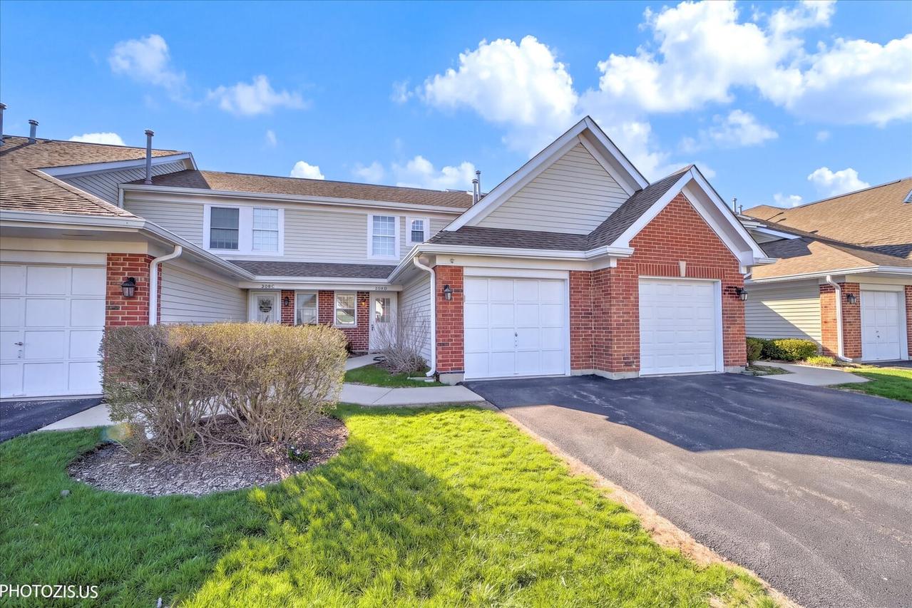 208 Westminster Ct. #D, Schaumburg, IL 60193