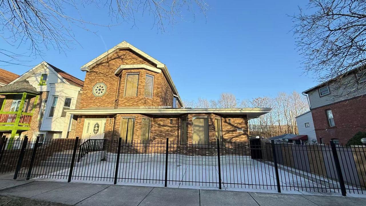3017 S Canal St., Chicago, IL 60616