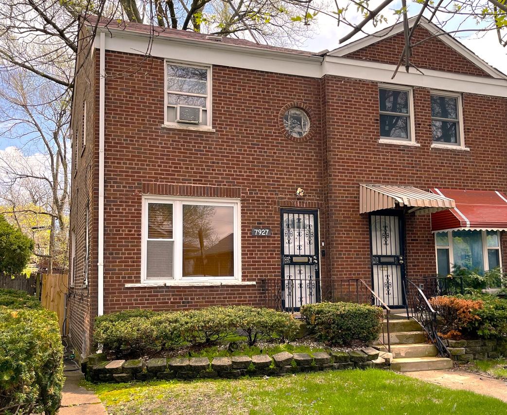7927 S Jeffery Blvd., Chicago, IL 60617