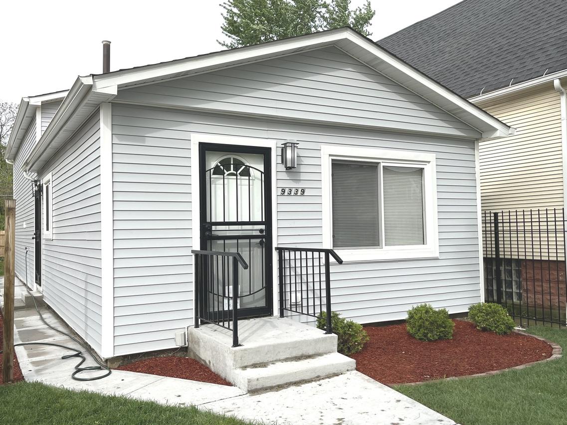 9339 S Burnside Ave., Chicago, IL 60619