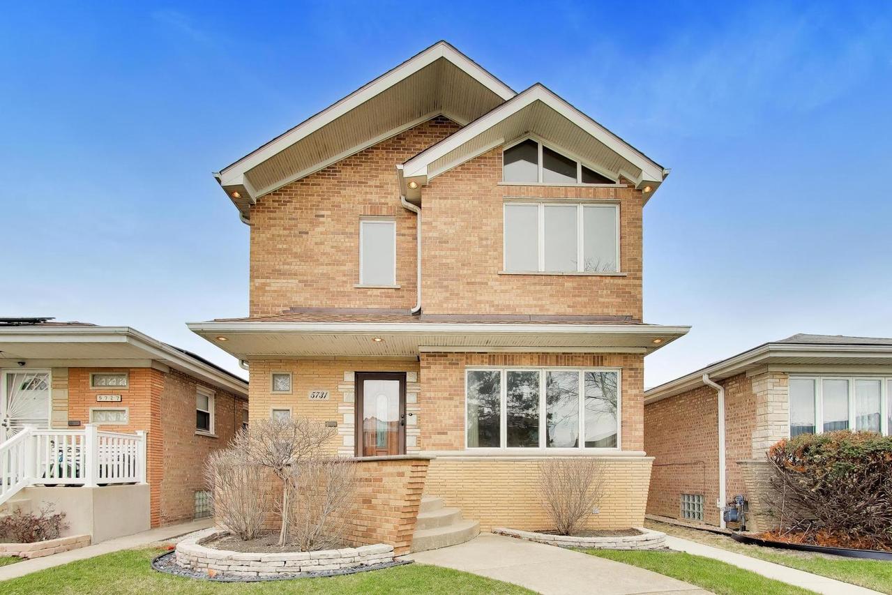 5731 S Newland Ave., Chicago, IL 60638