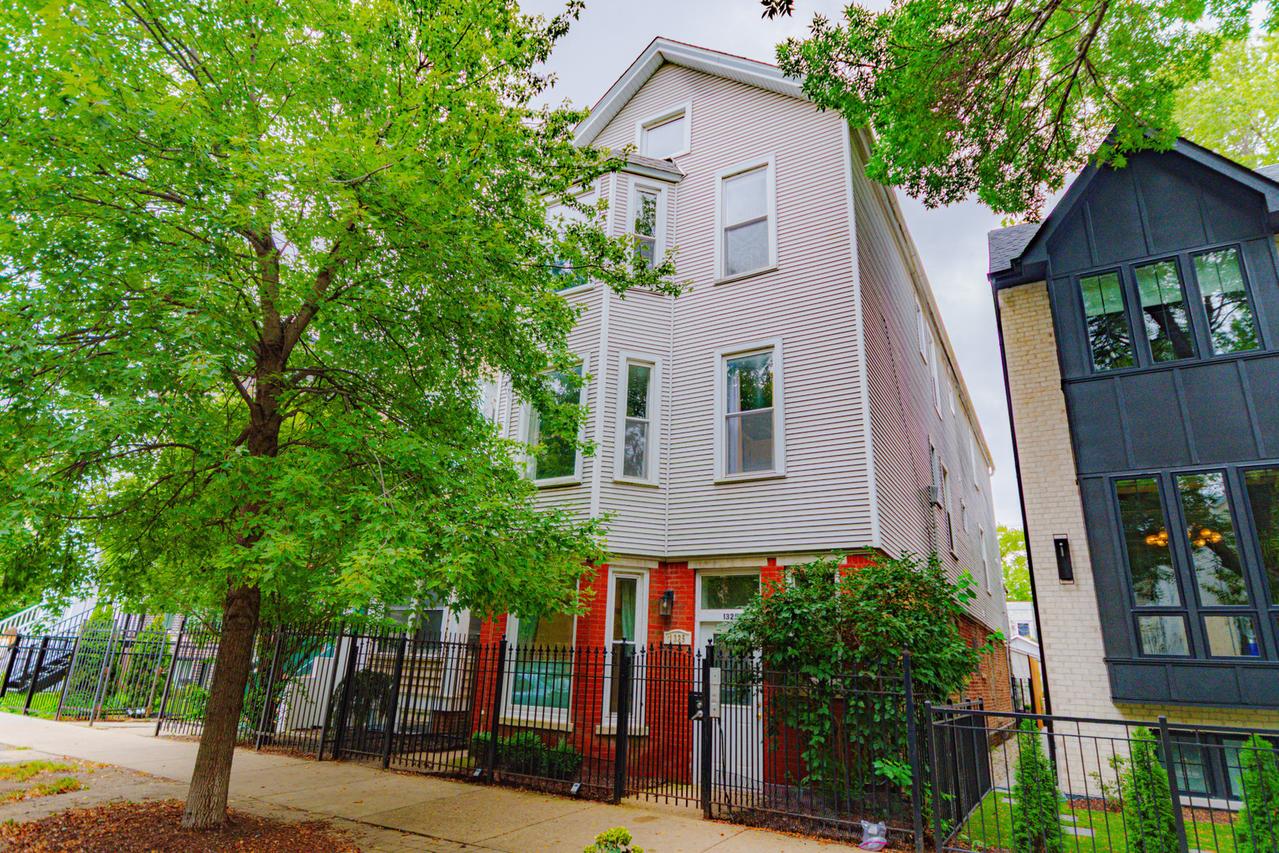 1325 W George St. #3, Chicago, IL 60657