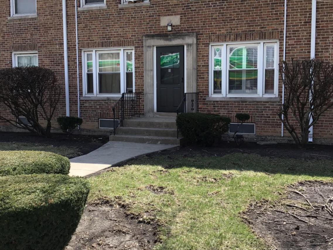 912 W Roosevelt Rd. #1, Broadview, IL 60155