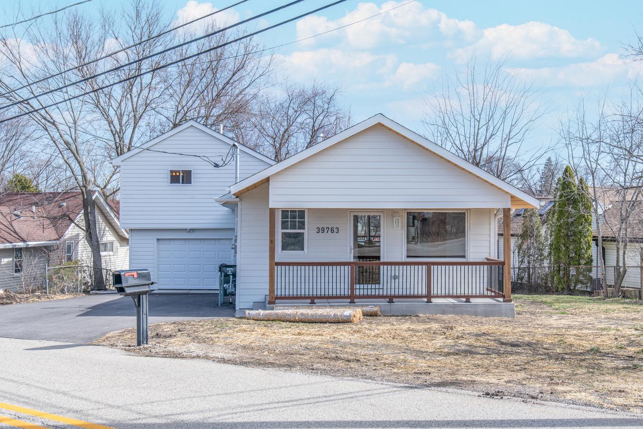 39763 N Rena Ave., Antioch, IL 60002