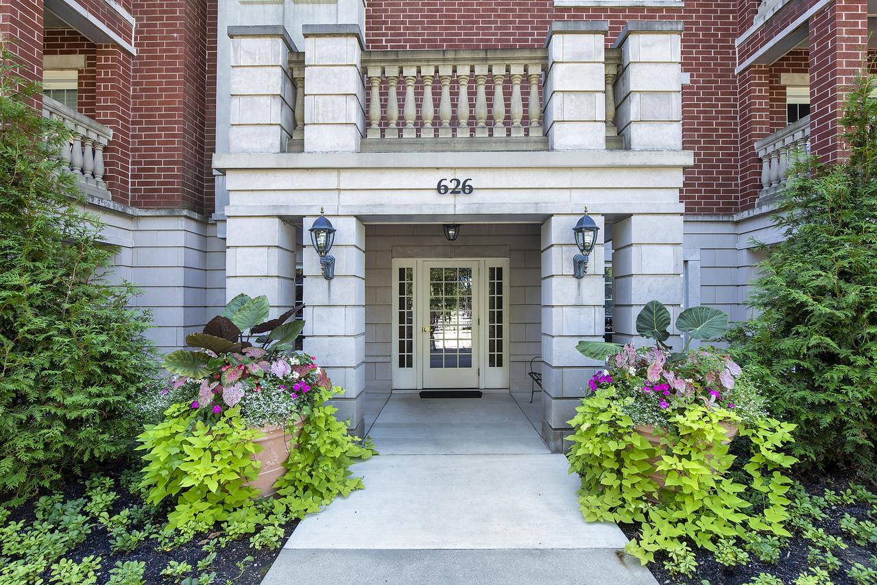 626 Homewood Ave. #405, Highland Park, IL 60035