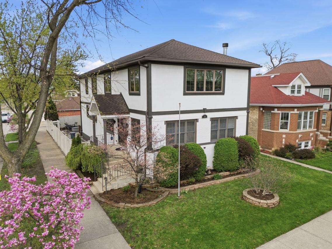 7256 W Ibsen St., Chicago, IL 60631