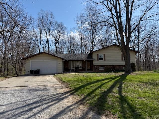 18 Sawmill Rd., Carbondale, IL 62901