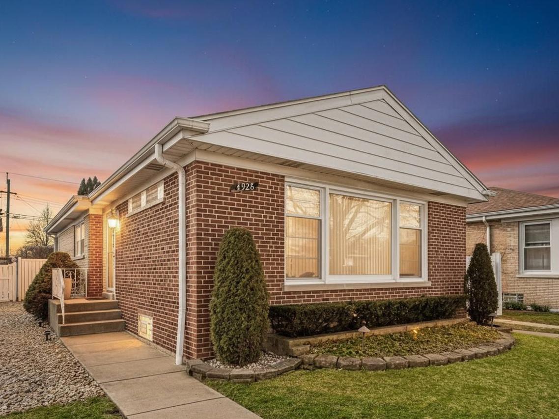 4928 N New England Ave., Chicago, IL 60656