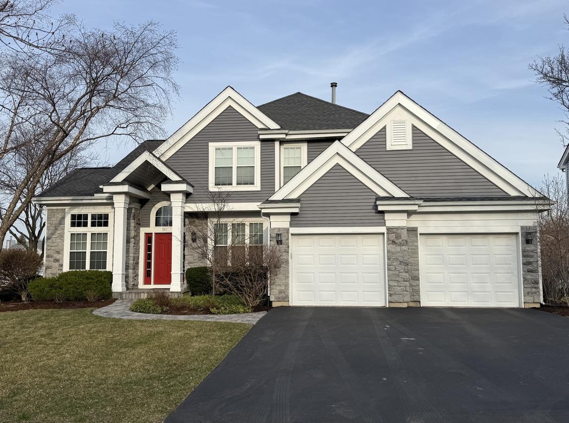 711 Foxmoor Ln., Lake Zurich, IL 60047