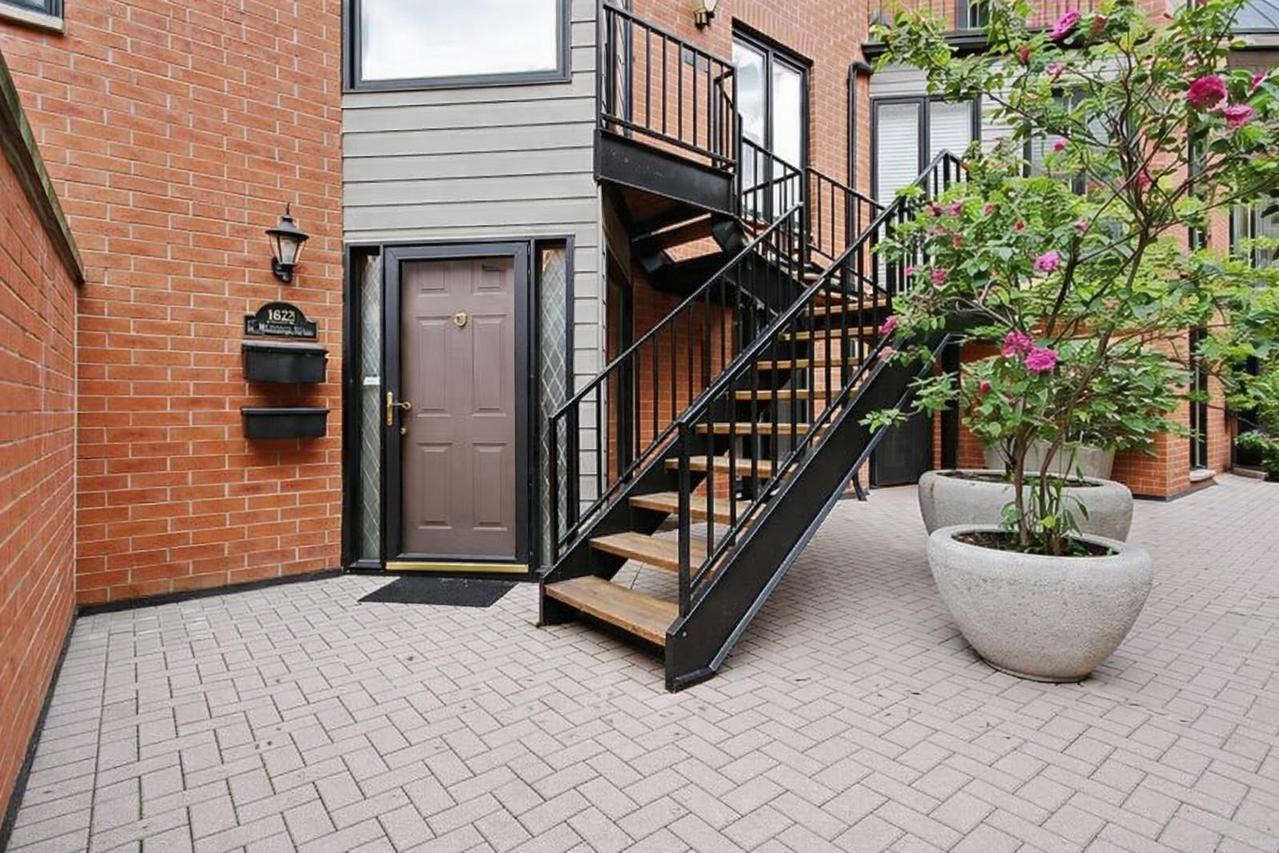 1622 N St. Michaels Ct., Chicago, IL 60614