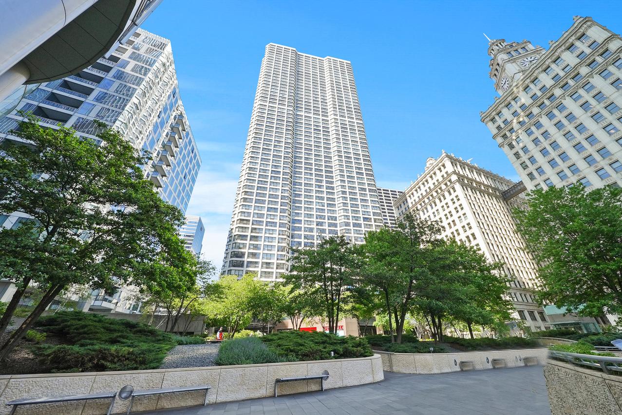 405 N Wabash Ave. #3803, Chicago, IL 60611