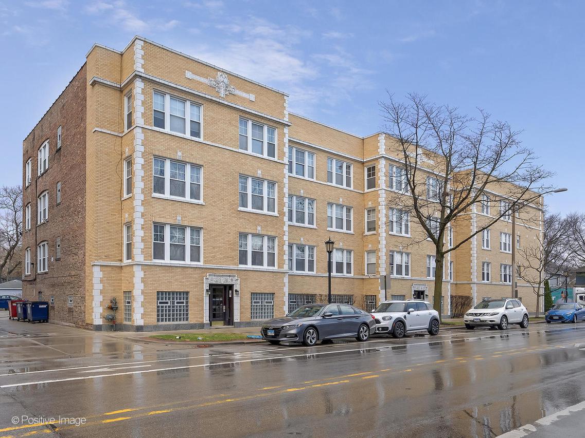 219 Chicago Ave. #1, Oak Park, IL 60302