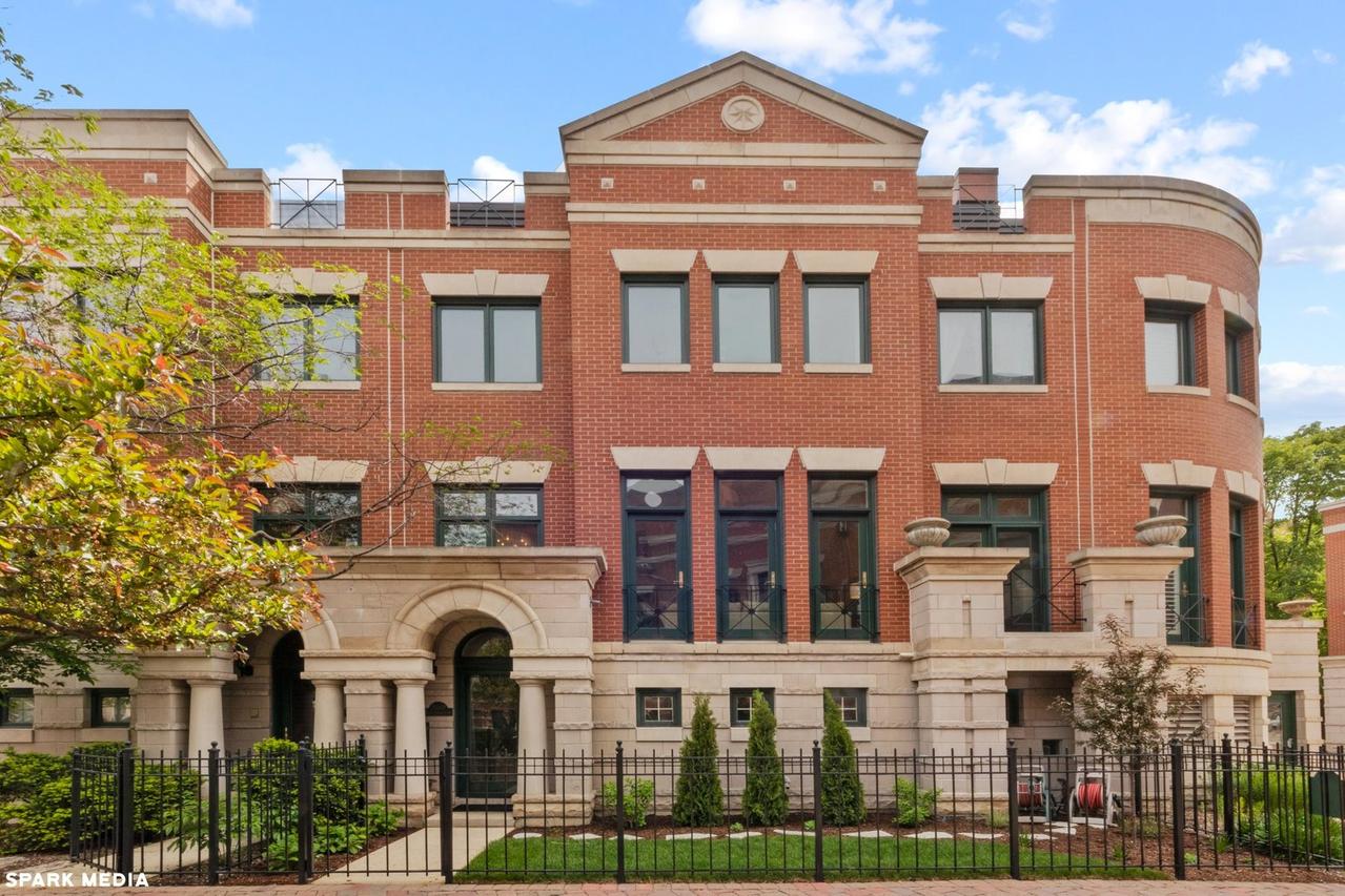 2030 N Sedgwick St. #P, Chicago, IL 60614