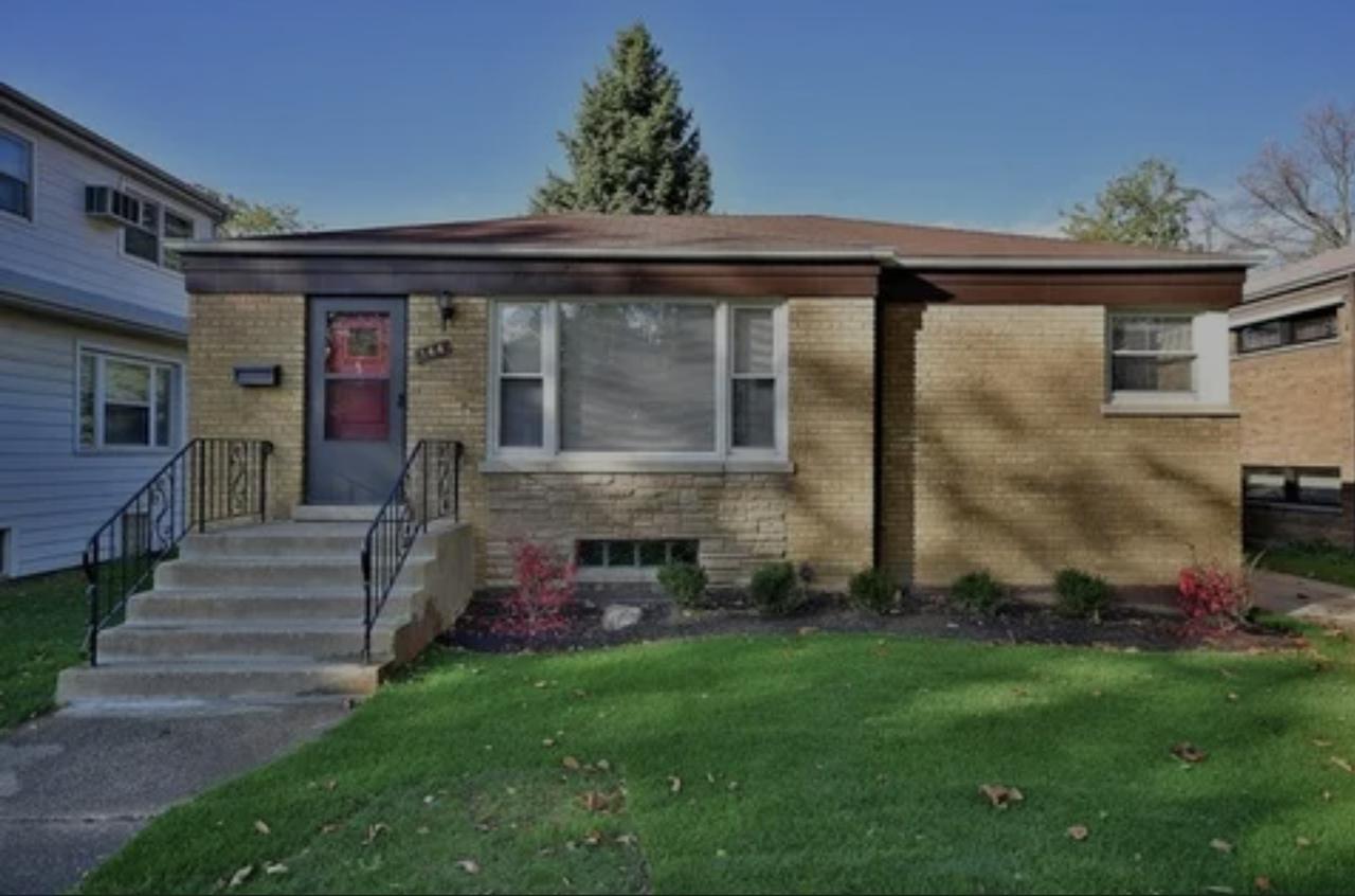 144 E Quincy St., Riverside, IL 60546
