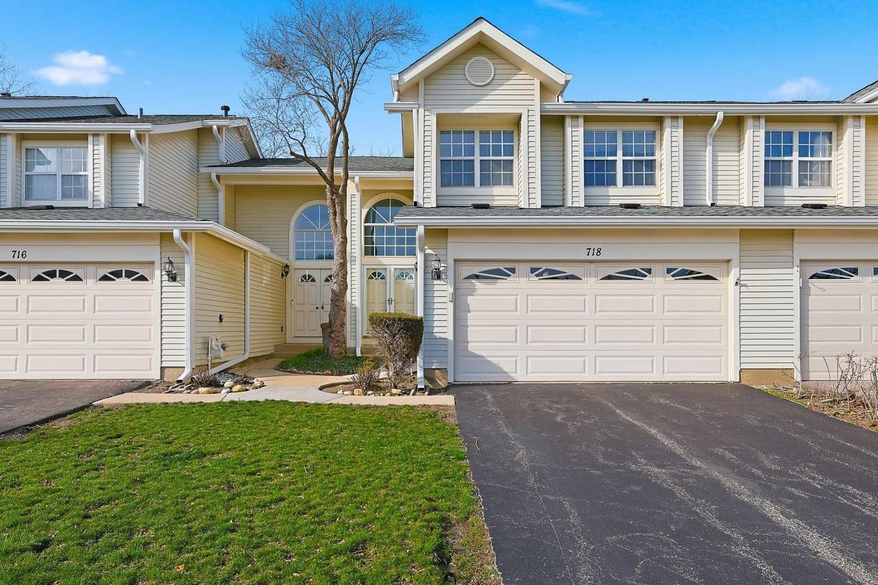 718 Sturnbridge Ln., Schaumburg, IL 60173