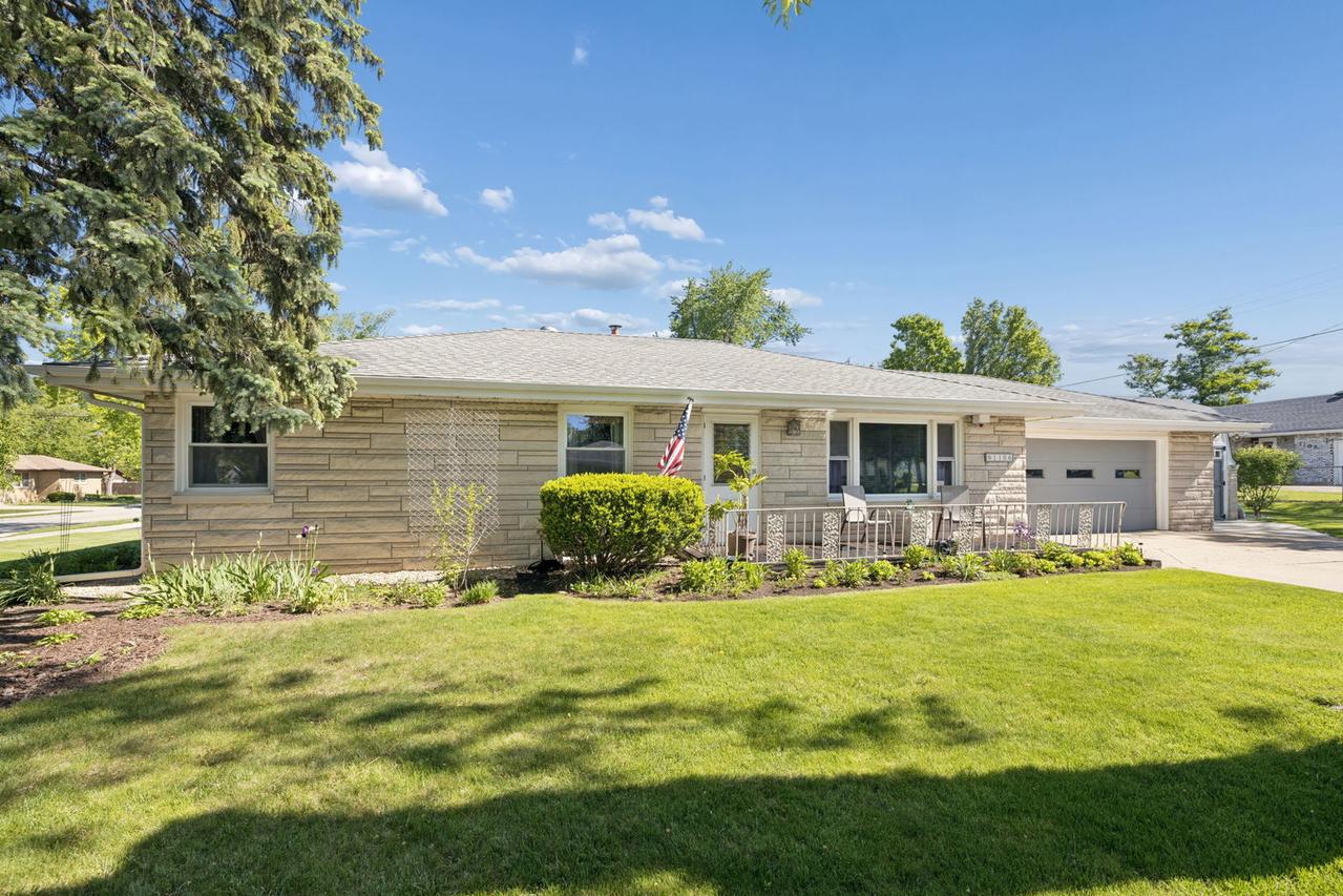 1106 Maple Ct., Lockport, IL 60441