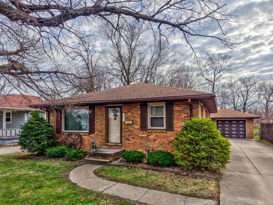 1015 S Park St., Streator, IL 61364