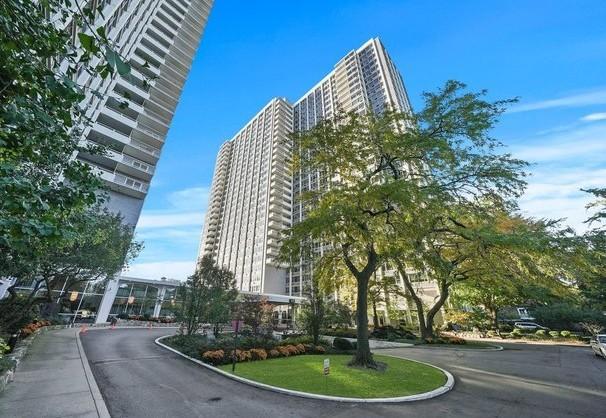 4250 N Marine Dr. #1609, Chicago, IL 60613