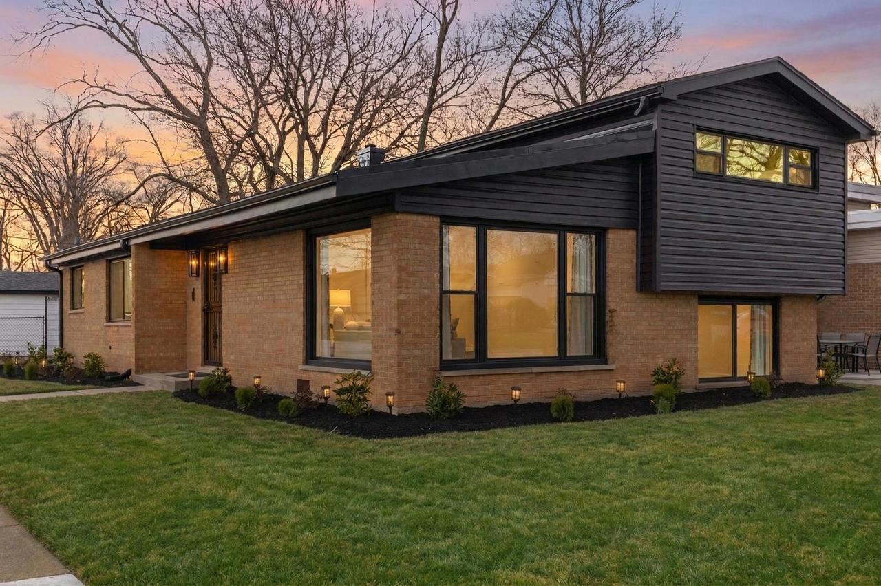 15401 Ellis Ave., Dolton, IL 60419