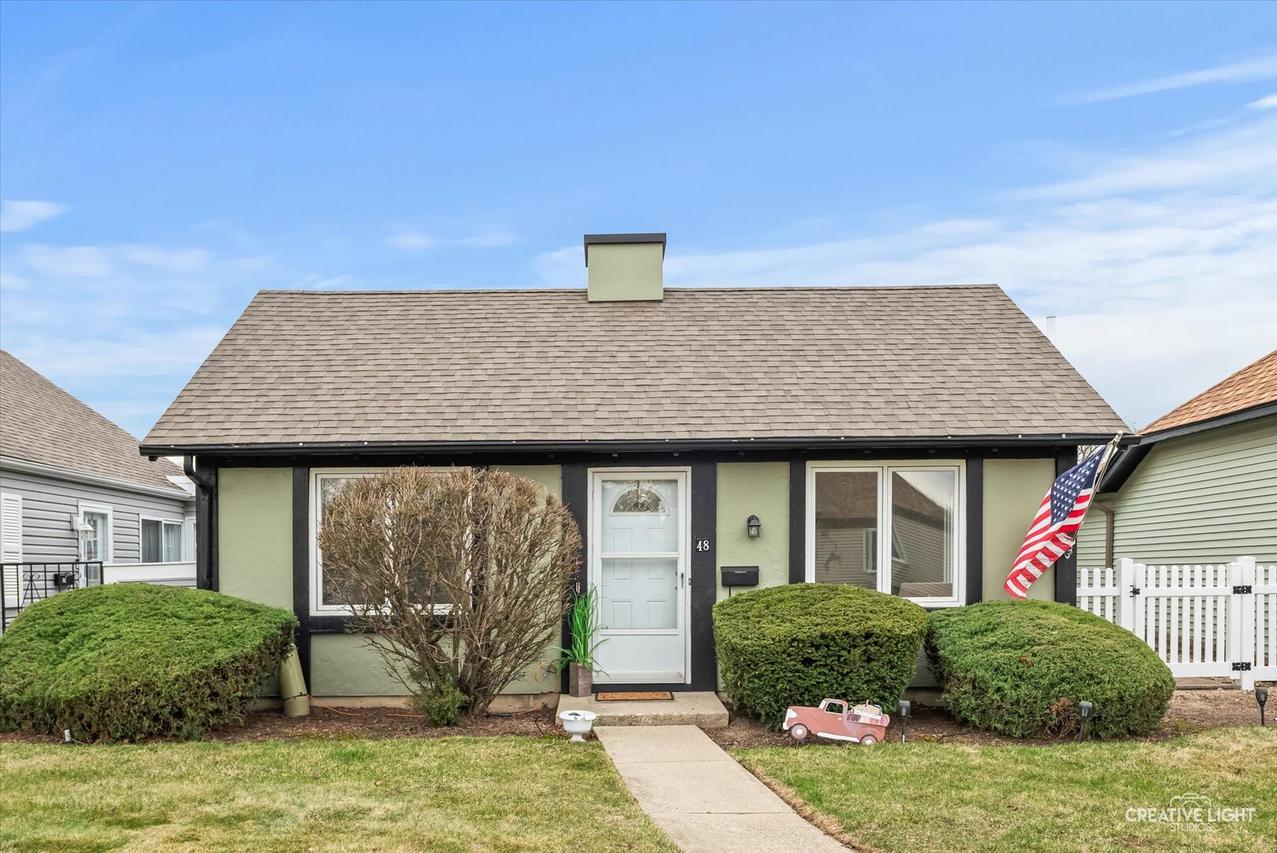 48 Garden Dr., Montgomery, IL 60538