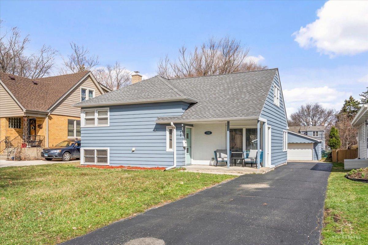 735 S Princeton Ave., Villa Park, IL 60181