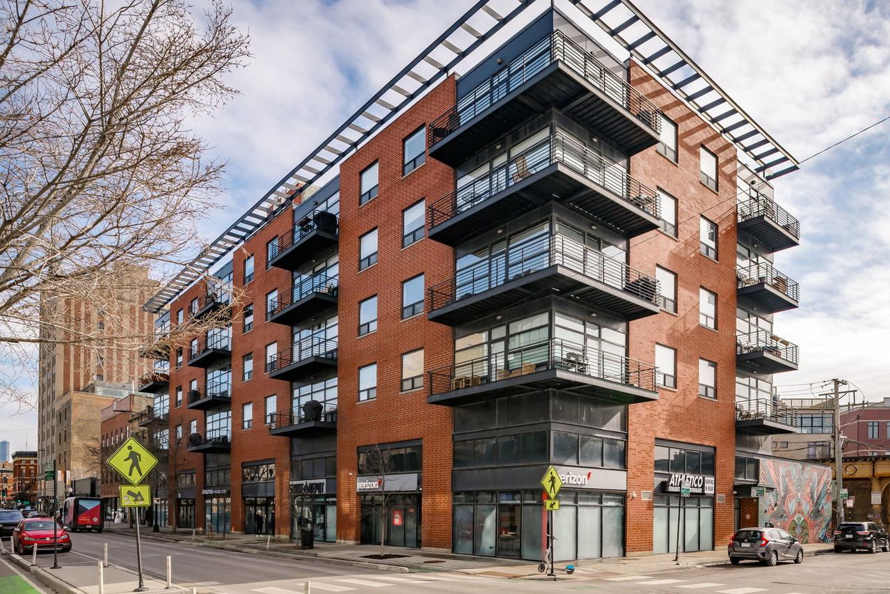 2045 W Concord Pl. #604, Chicago, IL 60647