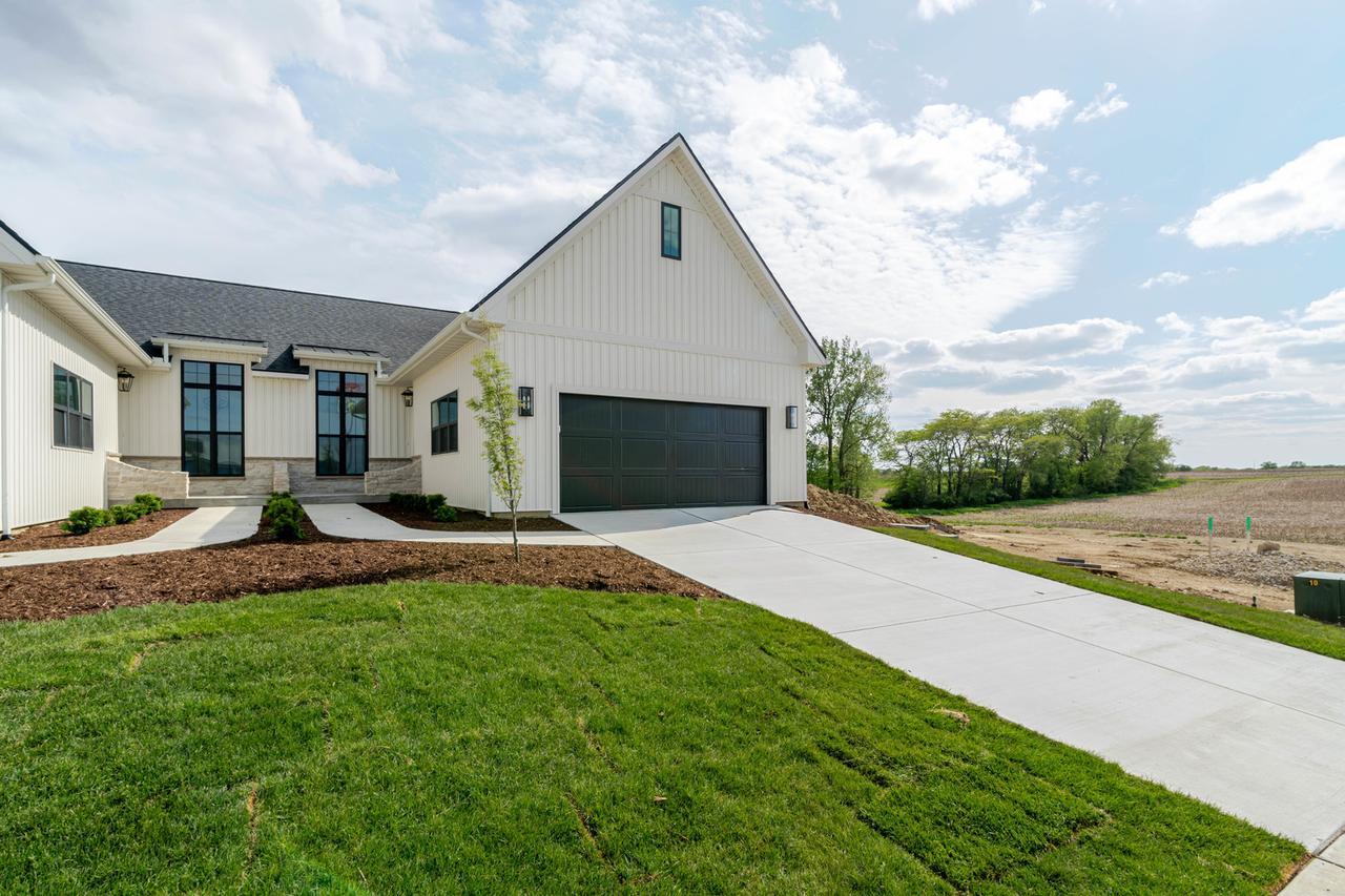 214 Allison Rd., Lexington, IL 61753