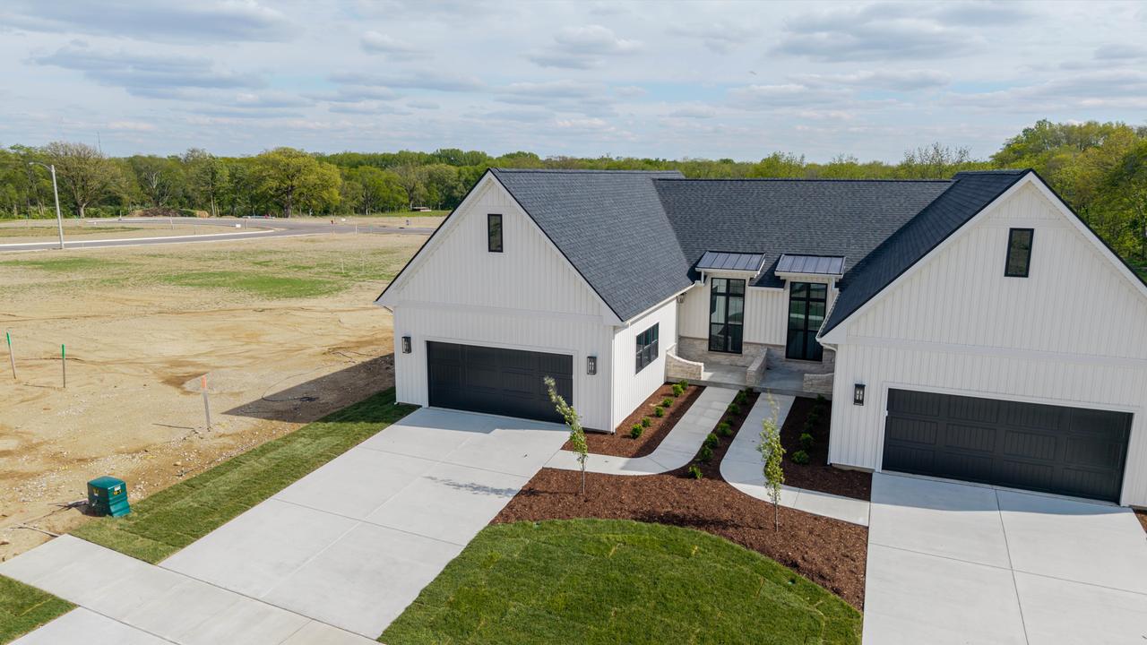 212 Allison Rd., Lexington, IL 61753