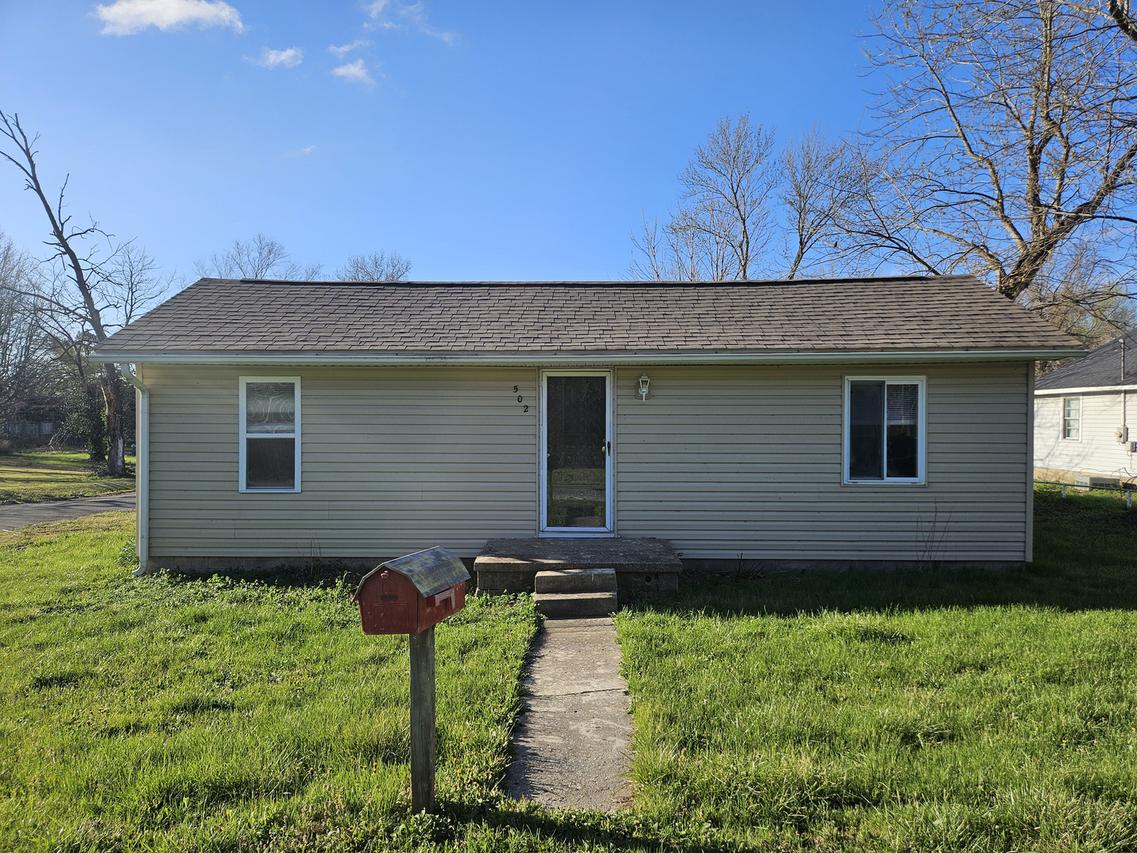 502 W 9th St., West Frankfort, IL 62896
