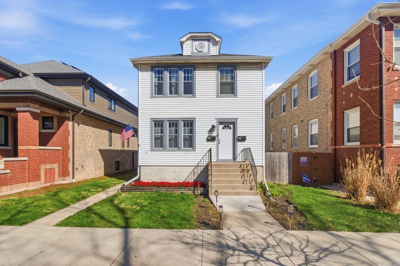 4462 W Wilson Ave., Chicago, IL 60630