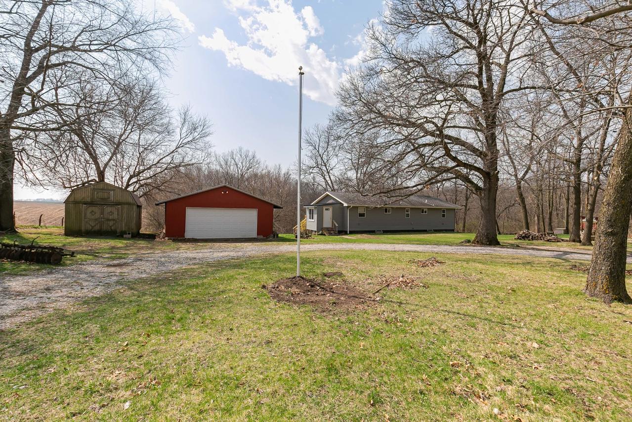 2359 105th Ave., Aledo, IL 61231