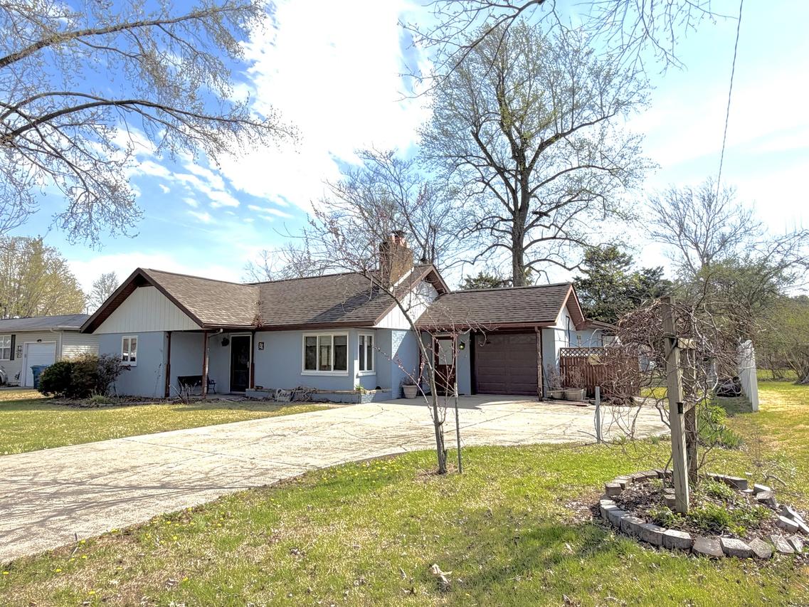 43 Ridge Rd., Centralia, IL 62801