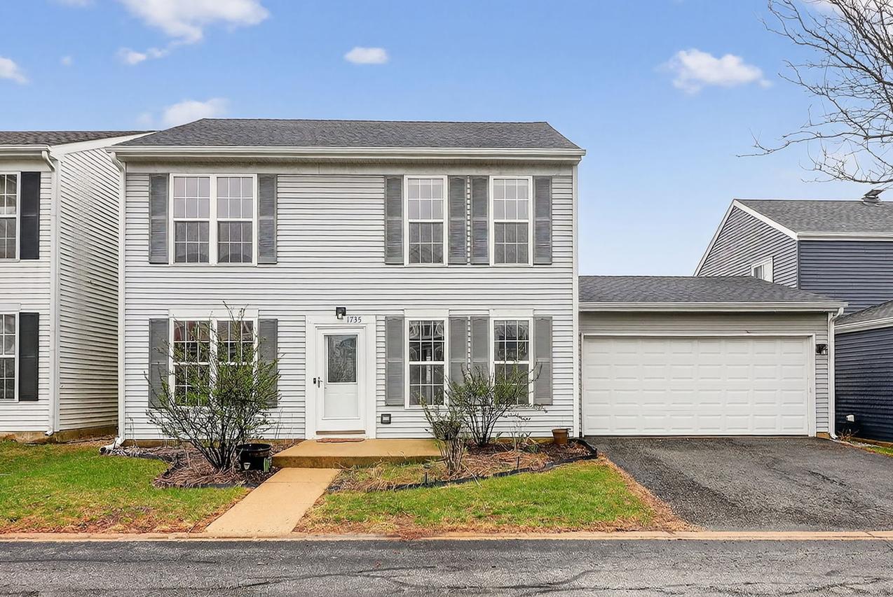 1735 Windcrest Ln., Aurora, IL 60504