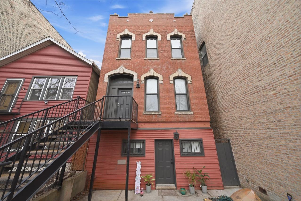 1113 S Racine Ave., Chicago, IL 60607