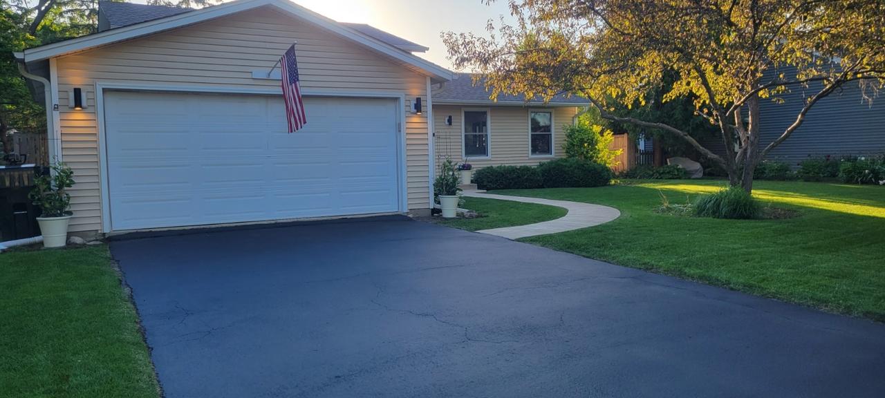 1613 Fairway Ln., Naperville, IL 60565