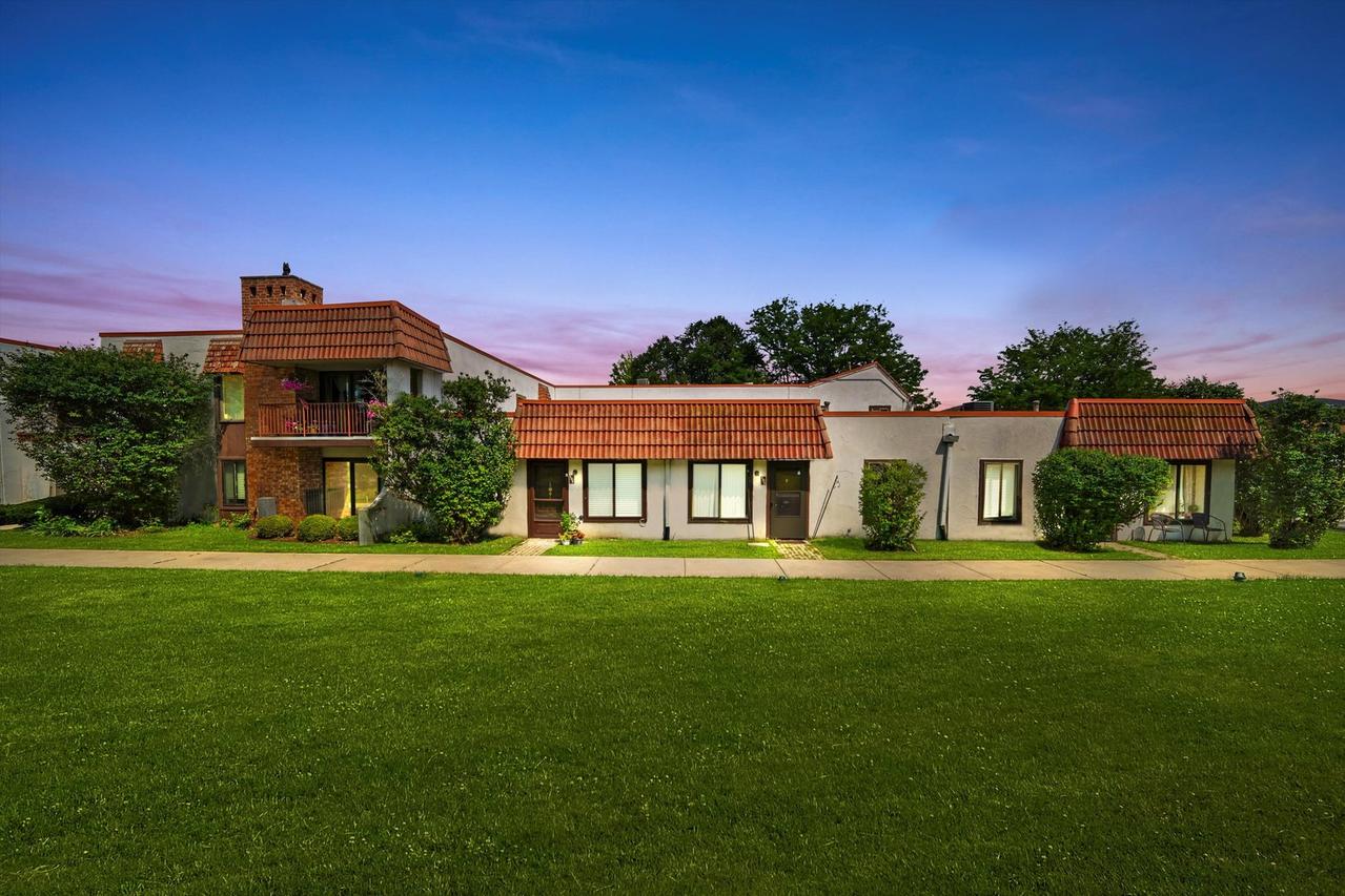 743 E Fullerton Ave. #105, Glendale Heights, IL 60139