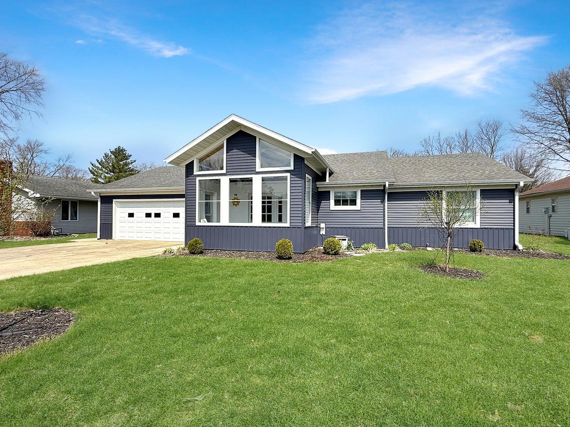 203 E Church St., Gifford, IL 61847