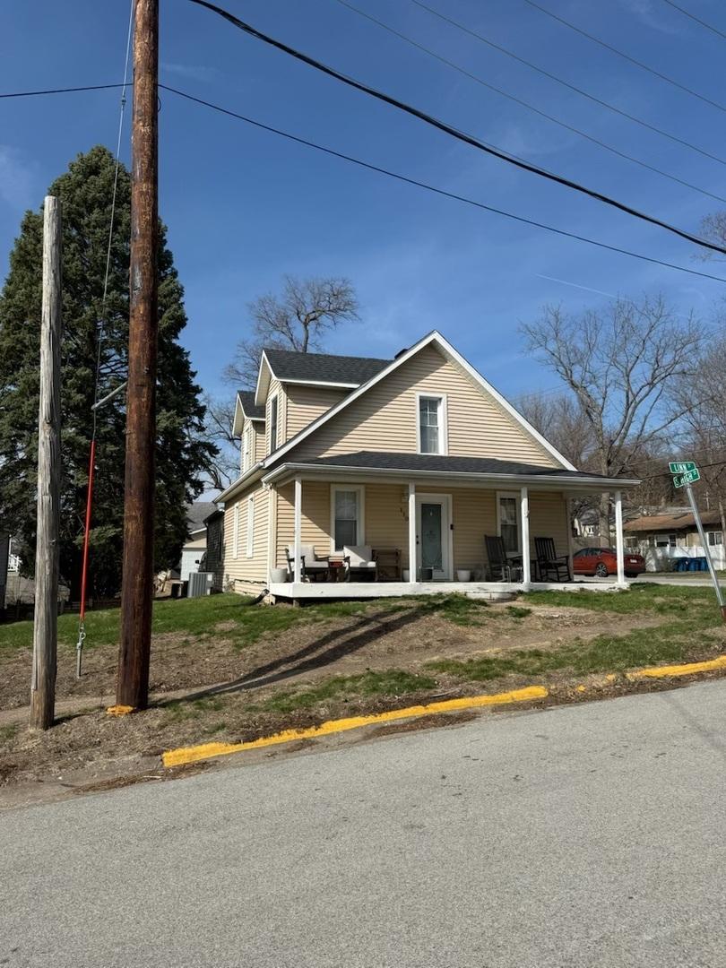 110 Linn St., Port Byron, IL 61275