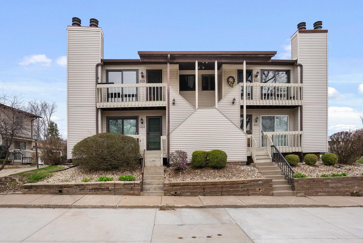 5911 36th Ave Ct. #16, Moline, IL 61265